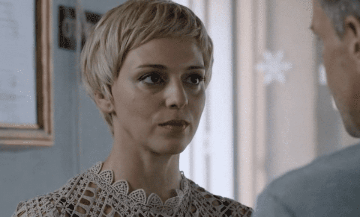    Нелли Уварова. Кадр из сериала «Закрытый сезон» Ольга Петрова