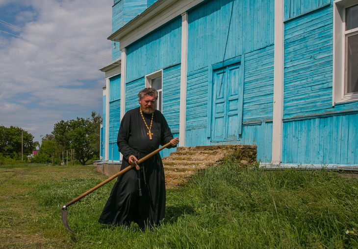 Православный сельский храм