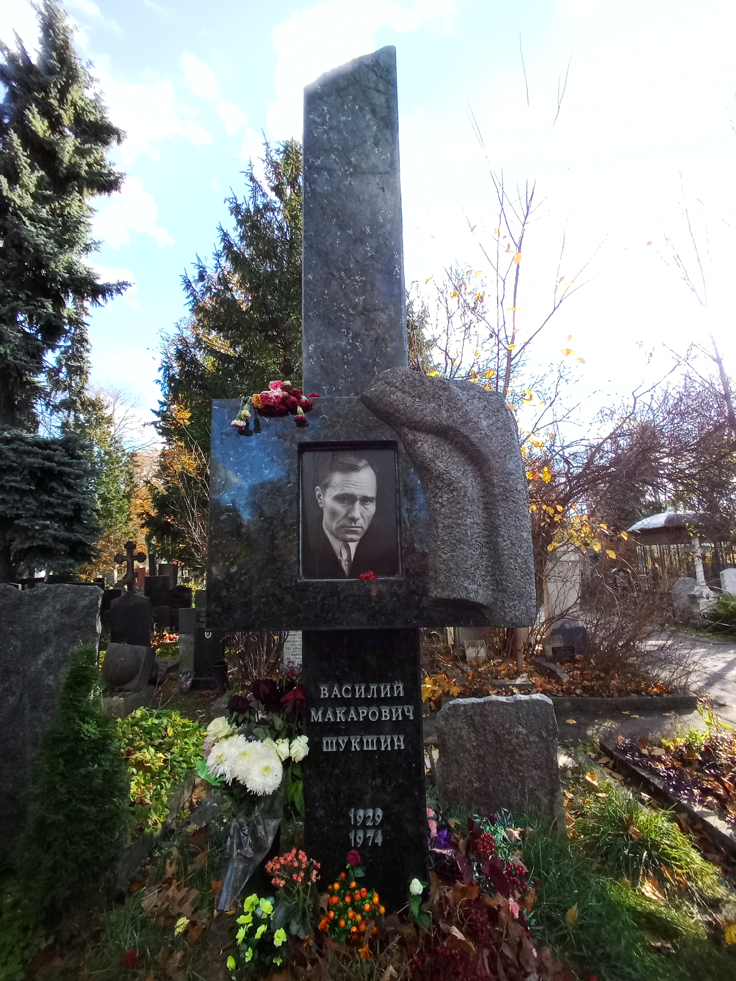 Похоронили против воли. Кто из знаменитых людей не хотел лежать на Новодевичьем.2