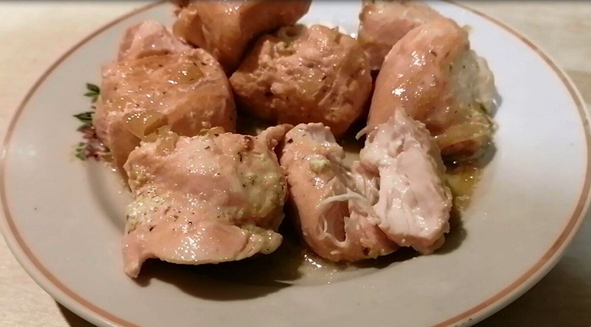 Куриная грудка в соусе