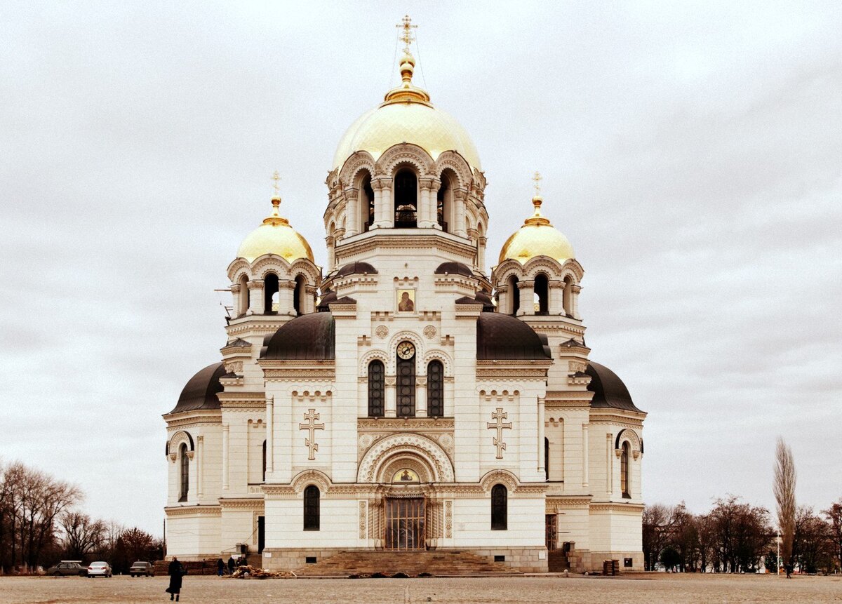 Едем на машине из Москвы до Ростова-на-Дону: наличники в Ельце, пещерные  храмы в Воронежской области и казачий колорит на Дону | Самокатус | Дзен