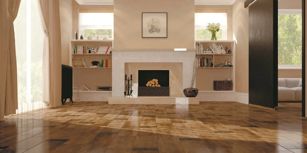 Напольный керамогранит в деревянном доме.