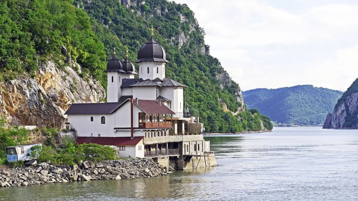 Долгие годы Тихвинская икона хранилась в Константинополе. Фото: Pexels.com