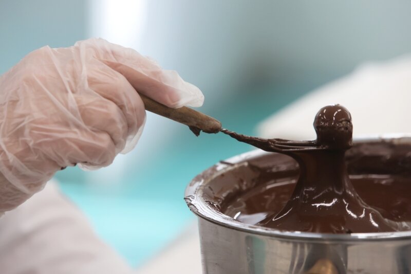 Производство шоколадной продукции на кондитерской фабрике «Красный Октябрь» в Москве / © 2022 МИА РОССИЯ СЕГОДНЯ