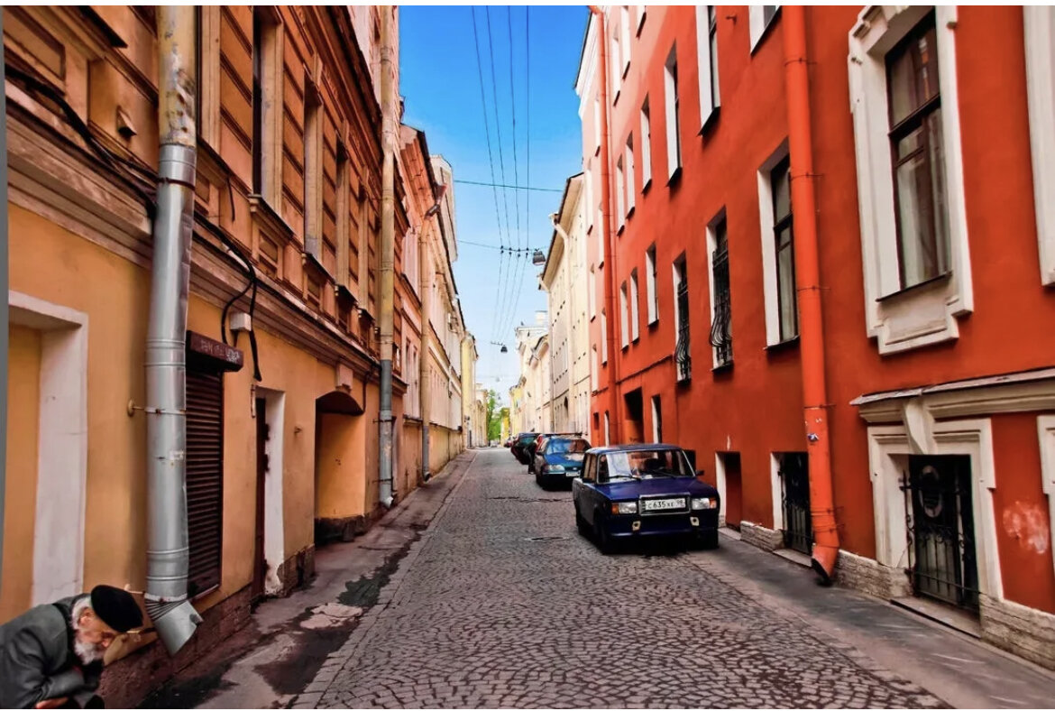 Переулки санкт петербурга. Улица Репина Санкт-Петербург. Санкт-Петербург Васильевский остров ул Репина. Васильевский остров ул Репина. Самая узкая улица в Петербурге улица Репина.