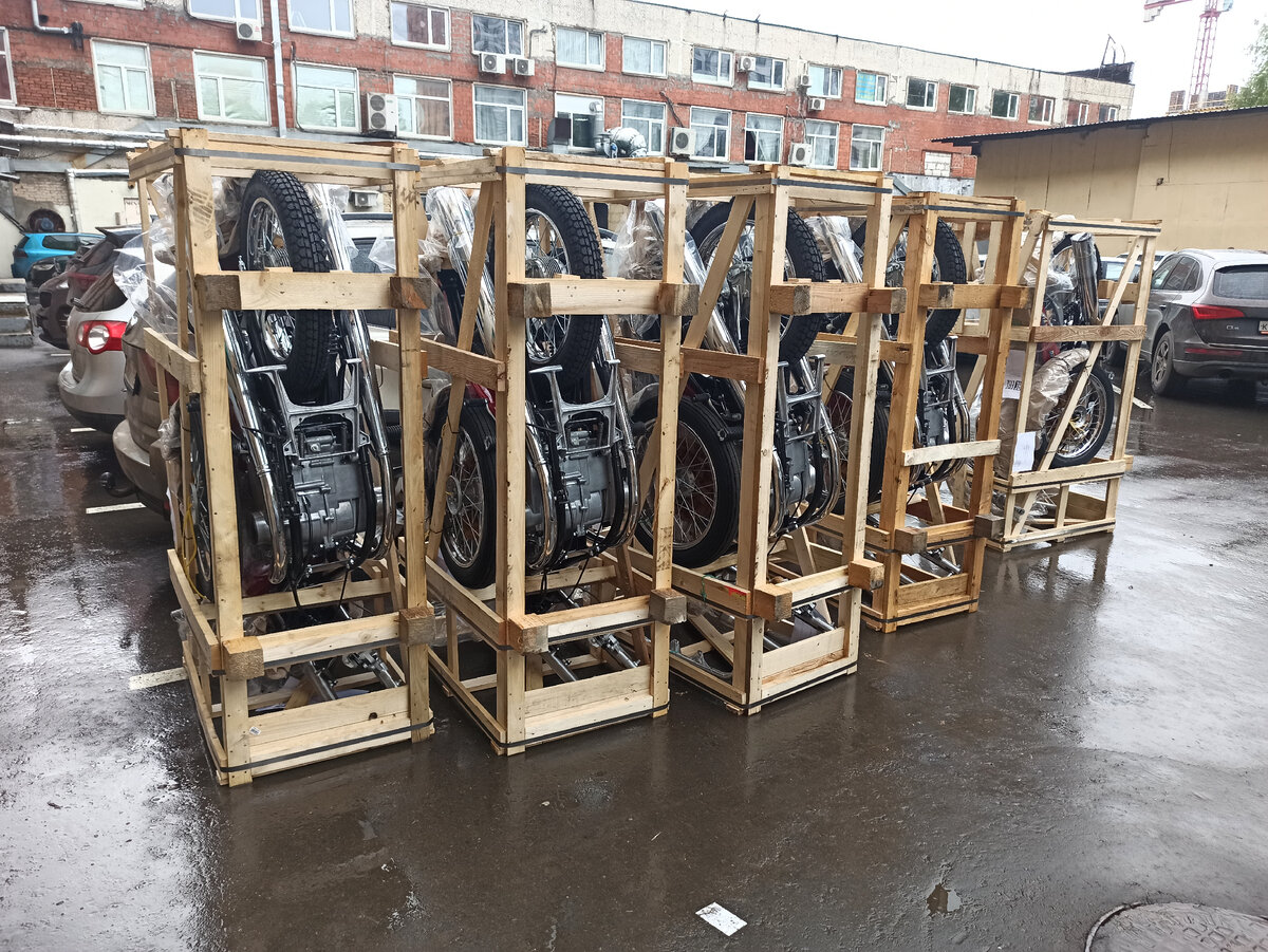 Мотоциклы Ява в заводской упаковке,"в ящике"