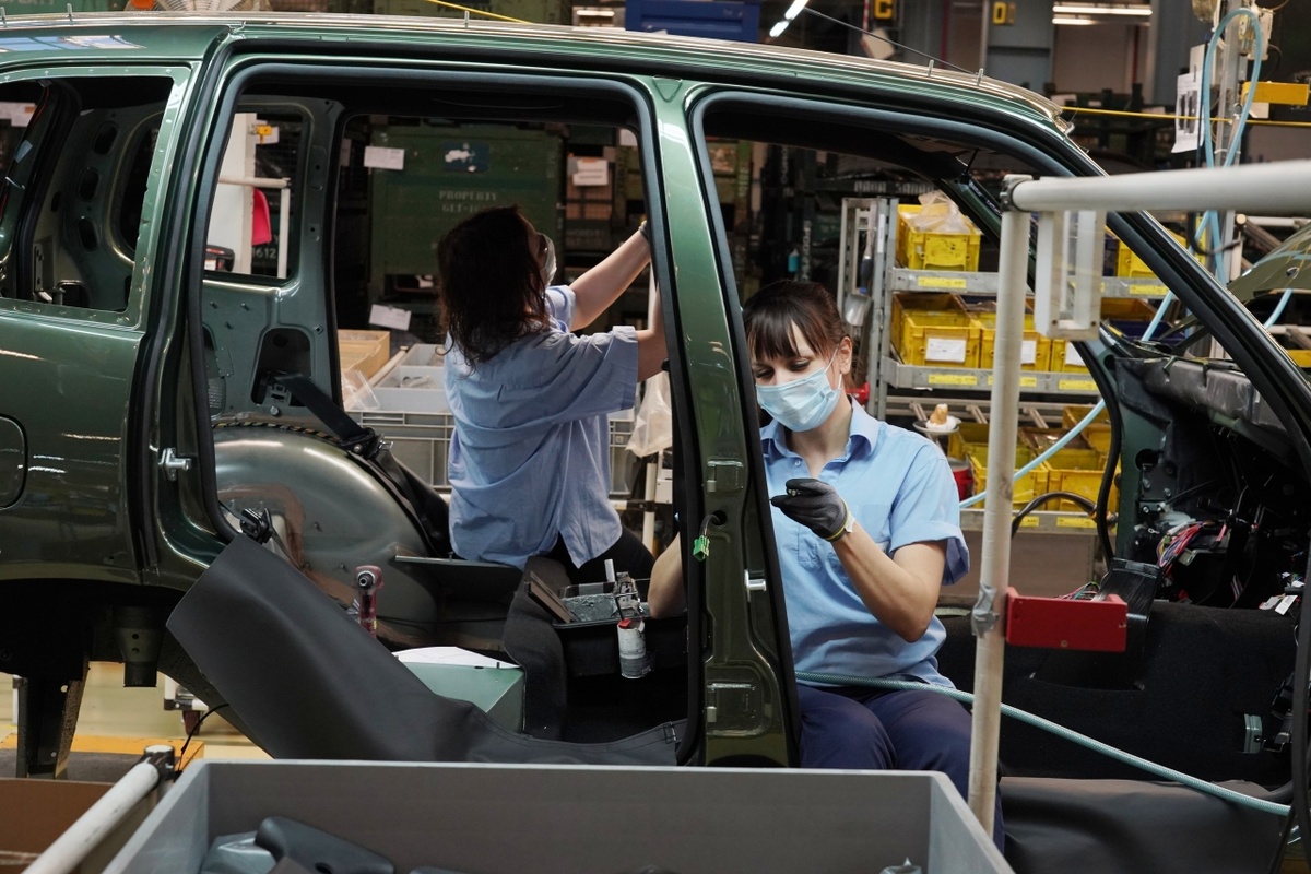 В России выйдет «Лада» в новом формате.  Фото: РИА Новости / Пресс-служба губернатора Самарской области