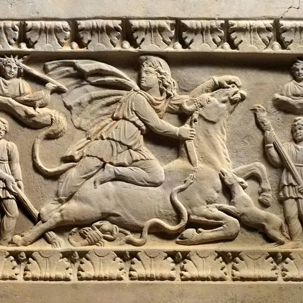 Изображение бога Митры