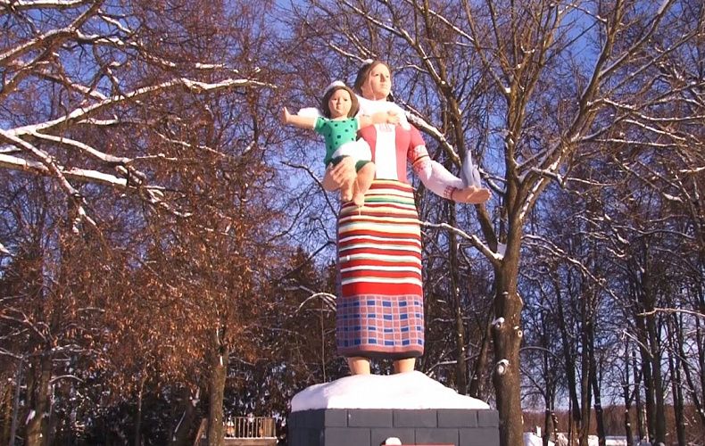 Памятник Кузькиной матери в Одоеве4