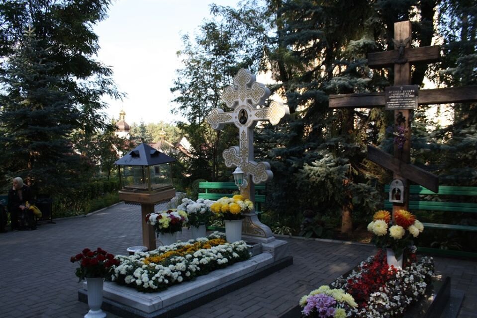 Δεν έχουν απομείνει πολλές προφητείες από την μοναχή Ραφαίλα και δεν δημοσιεύτηκαν σε ορθόδοξους ιστότοπους.  Οι πληροφορίες είναι αντιφατικές, αλλά ας προσπαθήσουμε να το καταλάβουμε.-5