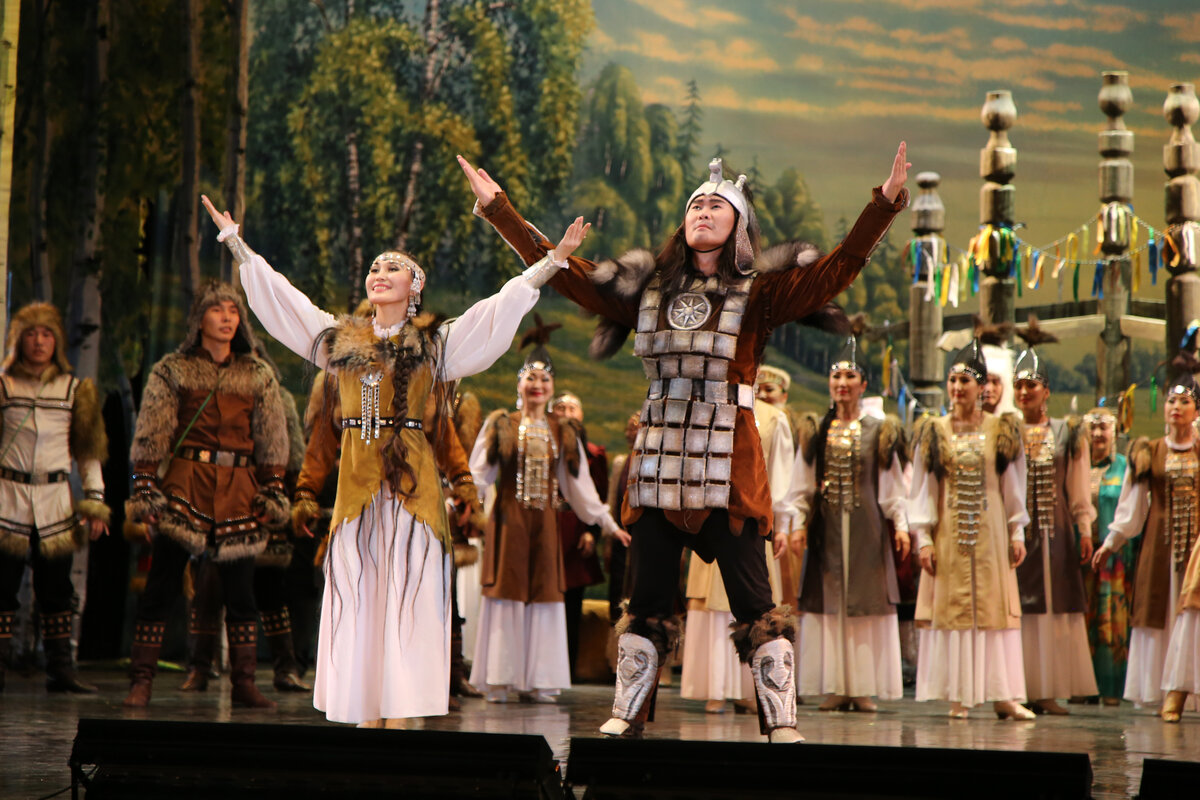 Концерт артистов из Якутии в Эрмитажном театре. 2015