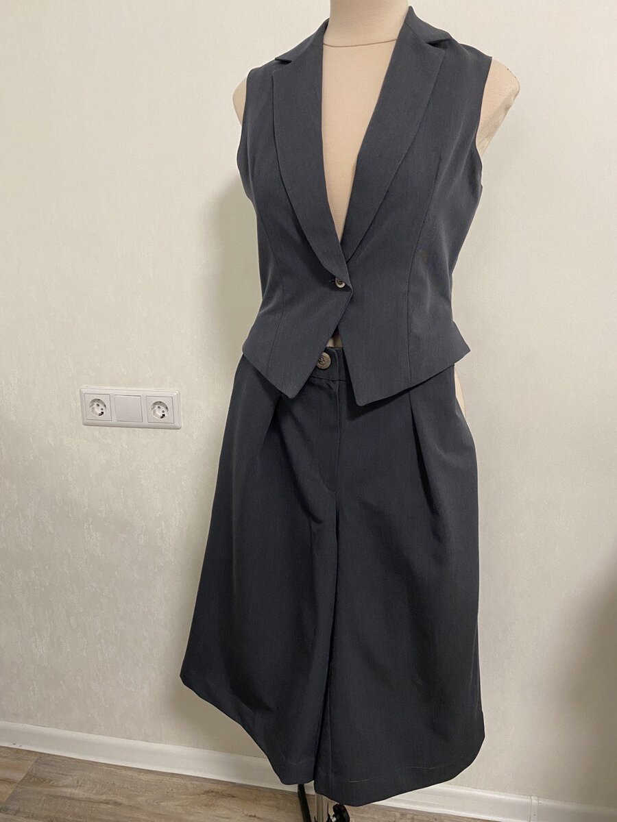 Костюм полностью