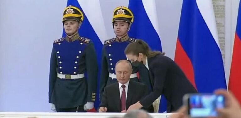    Путин подписал договоры о вхождении в Россию ЛНР, ДНР, Запорожской и Херсонской областей Елена Шкатова