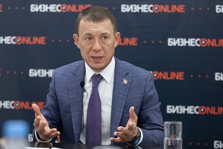    Рамиль Муллин: «Если мы столица, у нас должны быть хорошие театры, хорошая спортивная инфраструктура, социальная инфраструктура, безопасность, освещение, интересные общественные пространства. Нам нужно сделать так, чтобы молодежи хотелось здесь оставаться»