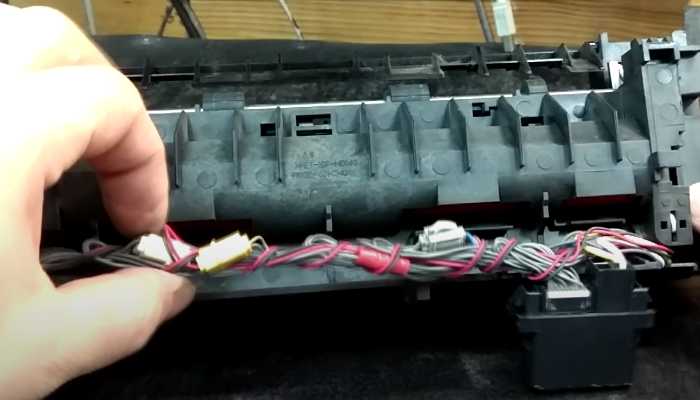 Фото 16. Раскладываем две половины термоблока на столе