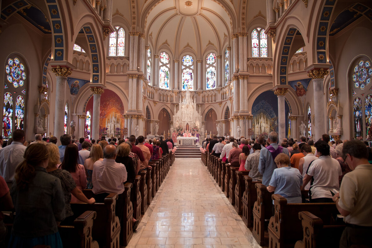 Христианство в сша. Church Католические протестантизм. Религии Европы католическая Церковь. Главный храм католицизма во Франции. Протестантская Церковь в Германии служба.