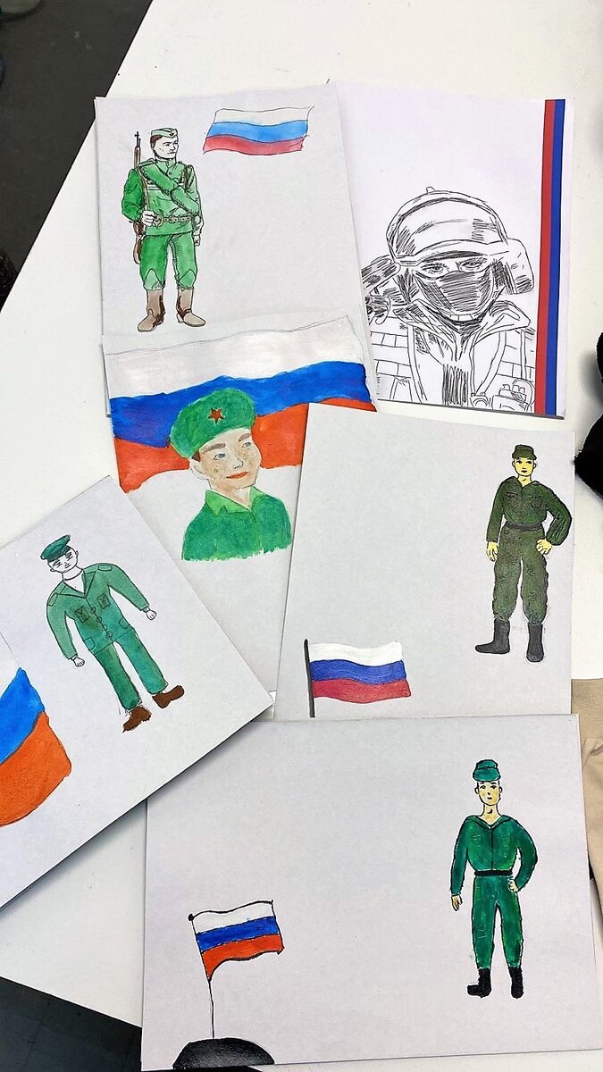 Школьники нарисовали рисунки 