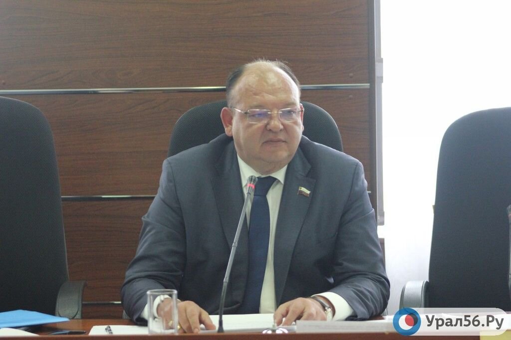    Депутат Оренбургского городского Совета Игорь Коровяковский от «Единой России» сдаст мандат