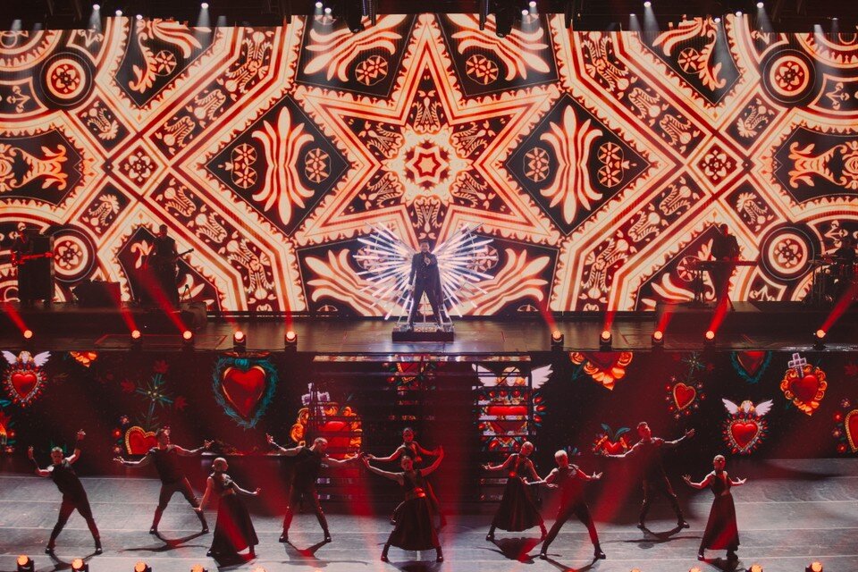     Новое шоу Сергей Лазарев спродюсировал на собственные средства, вложил туда все заработанное в турах.  Личный архив героя публикации