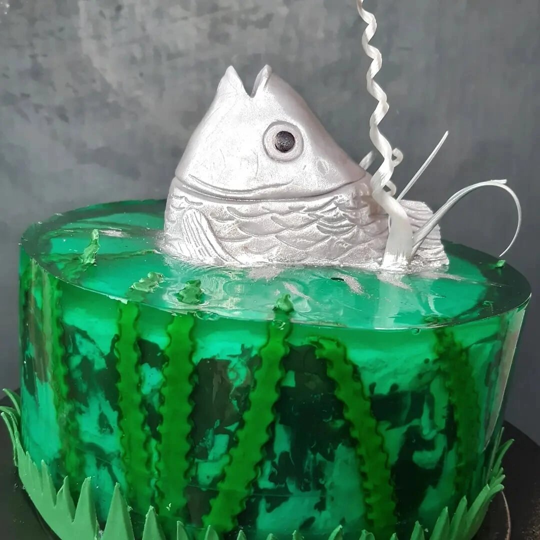 Торт с рыбой. 2020г. Фото автора.