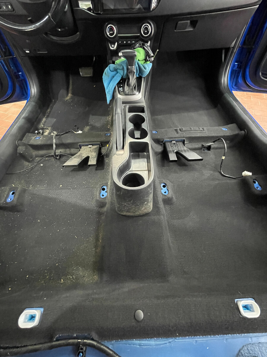 Частичный разбор салона