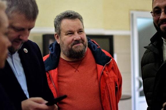    Глава правления союза писателей ЛНР Глеб Бобров: «Макулатуру не везём принципиально»