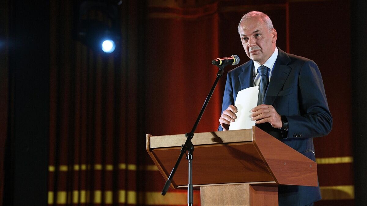    Заместитель руководителя администрации президента РФ Магомедсалам Магомедов© РИА Новости / Алексей Майшев