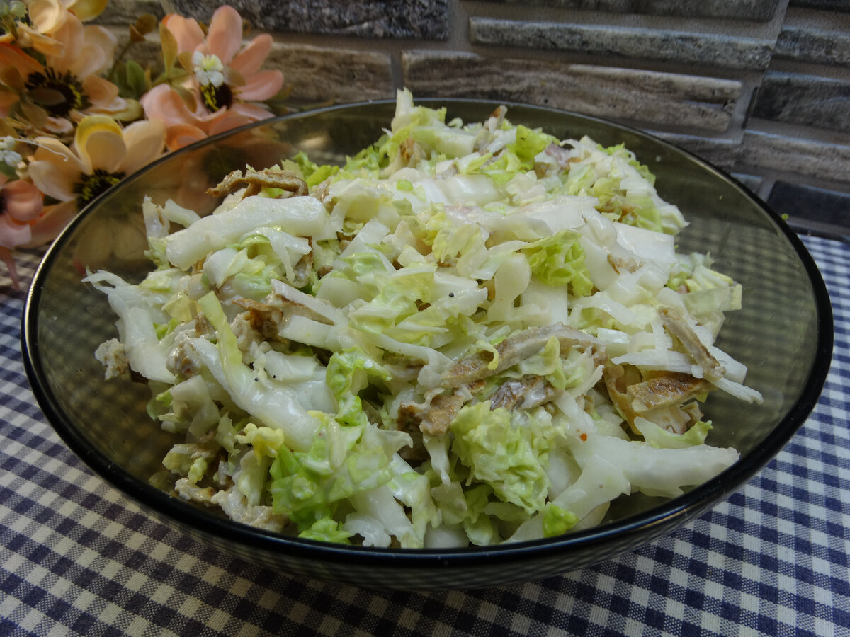 Салат лохматый рецепт. Растрепанный салат с курицей. Салат лохматый рецепт. Салат лохматый рецепт. Пушистый лист салата.