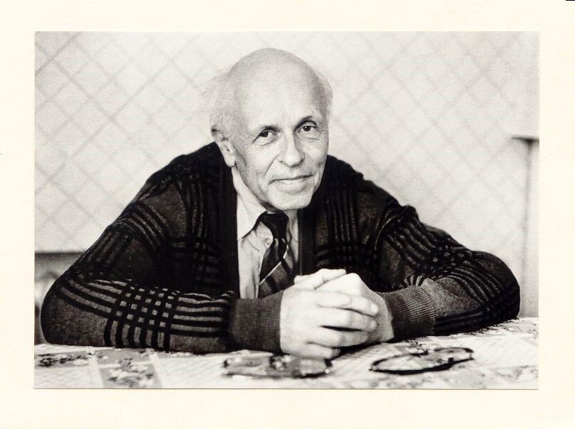 Андрей Дмитриевич Сахаров (21 мая 1921, Москва — 14 декабря 1989, Москва) — советский физик-теоретик, академик АН СССР.
Один из создателей первой советской водородной бомбы. Народный депутат СССР, автор проекта конституции Союза Советских Республик Европы и Азии. Лауреат Нобелевской премии мира за 1975 год. 