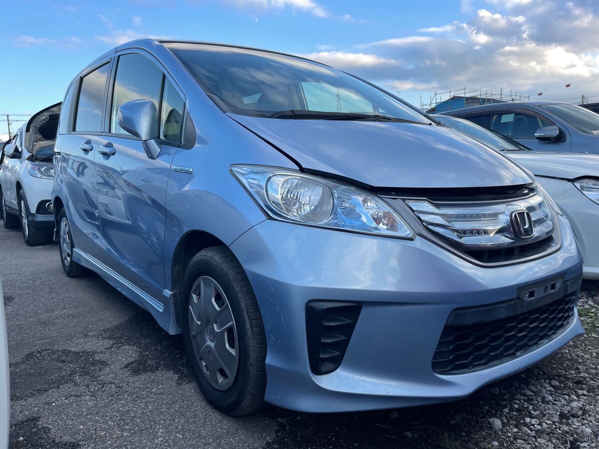 Купили заказчику Honda Freed: гибрид, 6 мест, оценка 4 балла и пробег 55  000 км. | Авто из Японии | Дзен