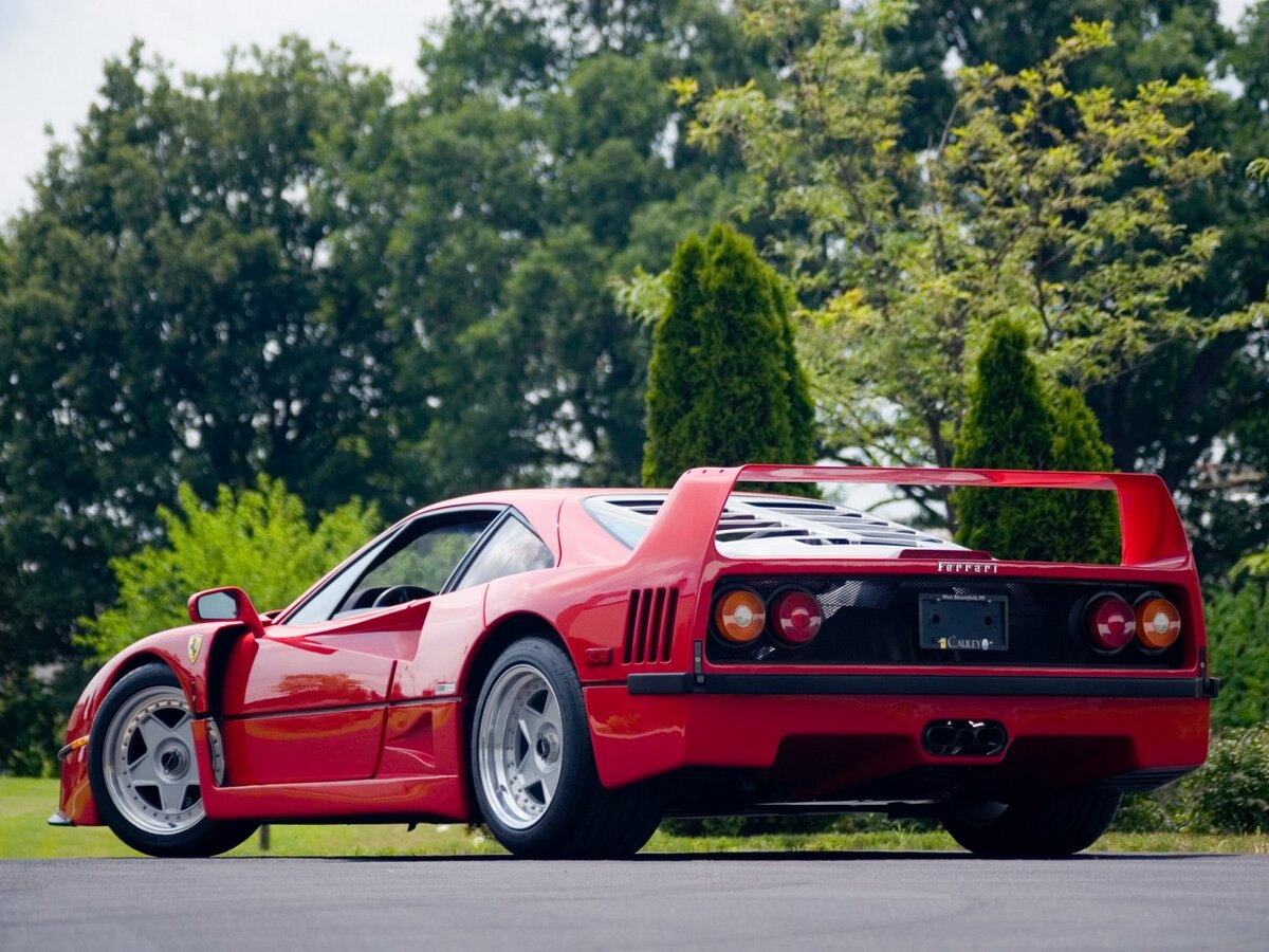 Ferrari f40 зеленая