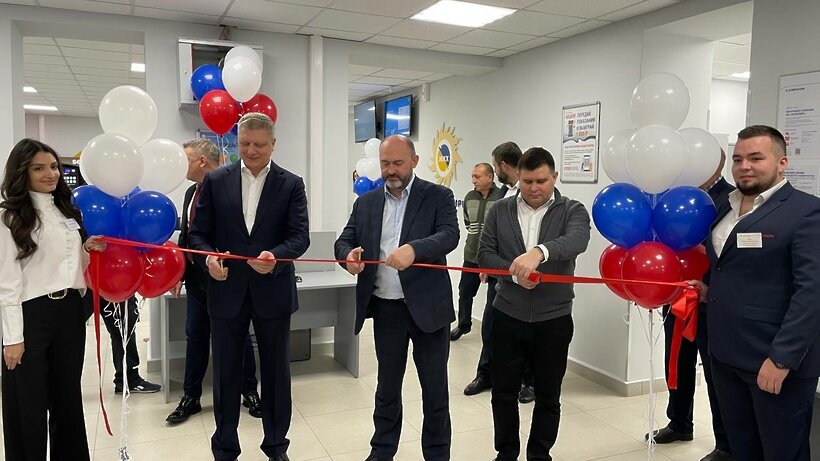    Глава Одинцовского городского округа Андрей Иванов в офисе МособлЕРЦ © Пресс-служба администрации Одинцовского городского округа