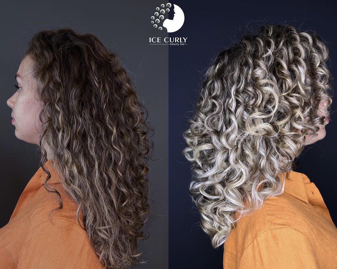 Ice curly. Кудрявые волосы. Окрашивание кудрей. Ice для кудрявых волос. Медное окрашивание кудри.