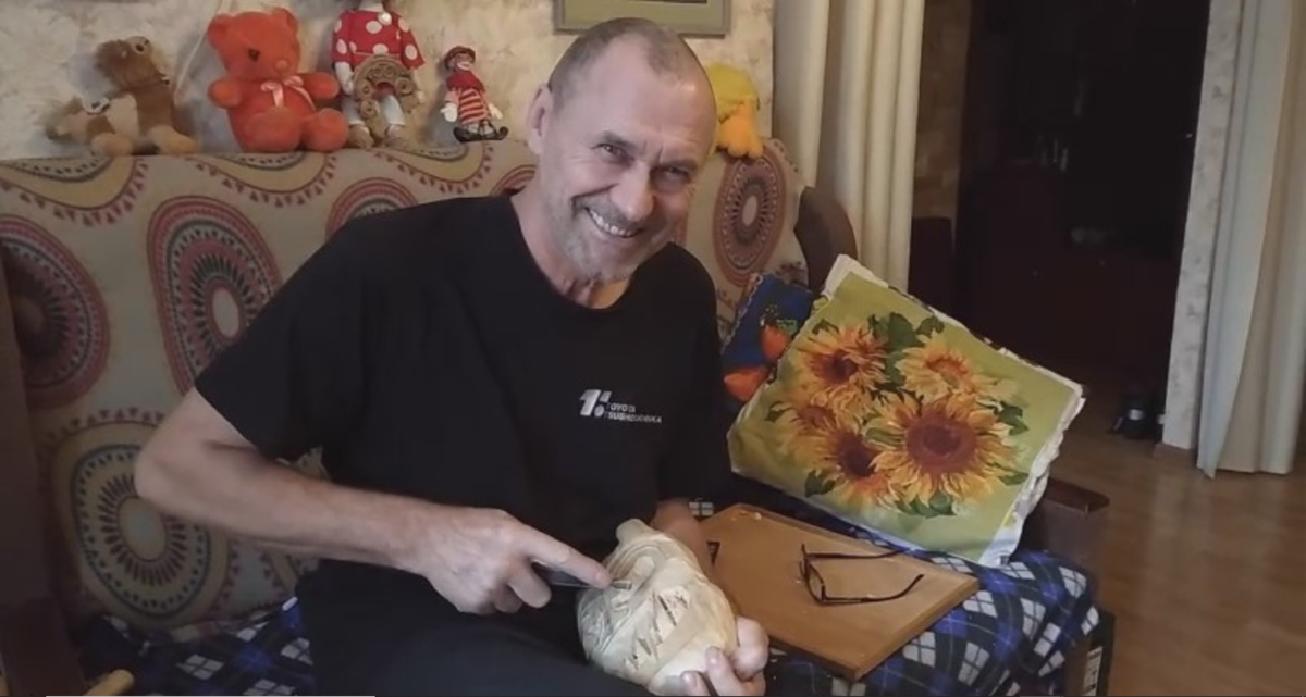 Мастер по дереву