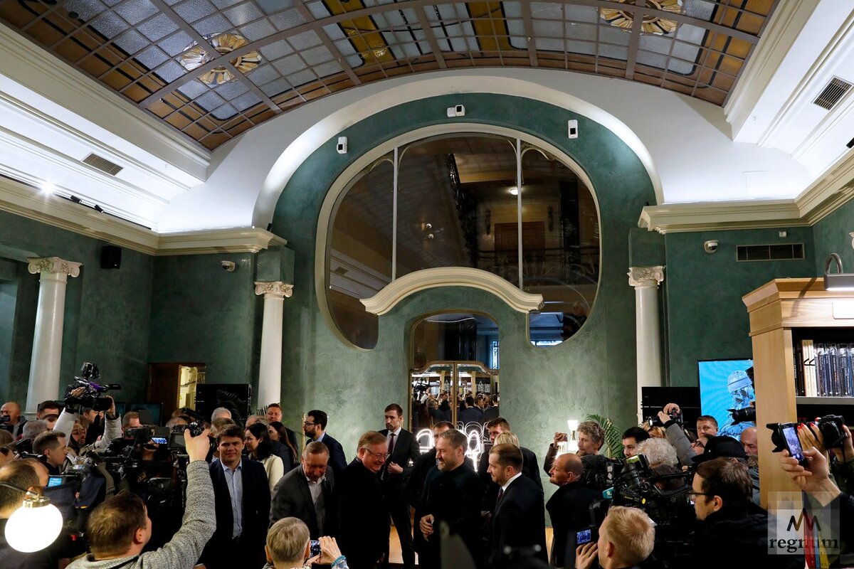    Торжественноек открытие Дома книги в здании компании «Зингер» после ремонта на Невском проспекте Дарья Драй © ИА REGNUM