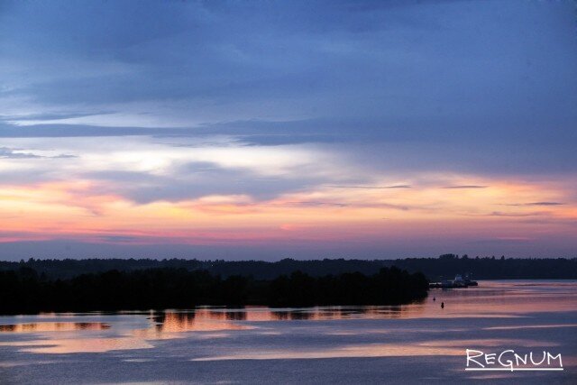    Закат на Волге Дарья Драй © ИА REGNUM
