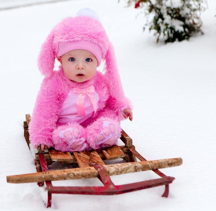 Зима весело. Зимние развлечения. Прикольные картинки зимние с детьми. Снежные забавы для детей. Снеговик для детей.