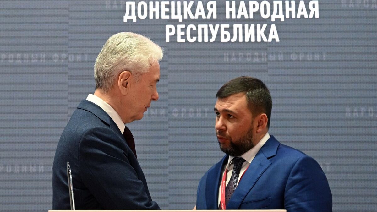    Мэр Москвы Сергей Собянин и глава Донецкой народной республики (ДНР) Денис Пушилин© РИА Новости / Григорий Сысоев