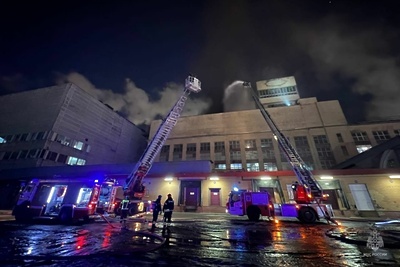   Тушение пожара на Микояновском мясокомбинате в Москве ©Пресс-служба Главного управления МЧС России по Москве