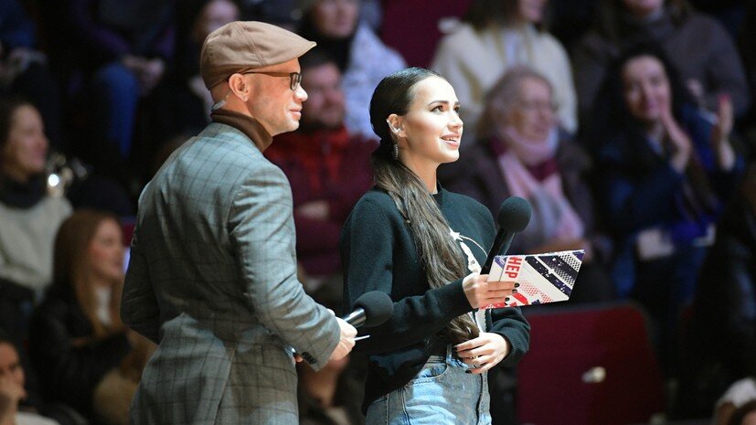     Дмитрий Хрусталёв и Алина Загитова РИА Новости Алексей Даничев