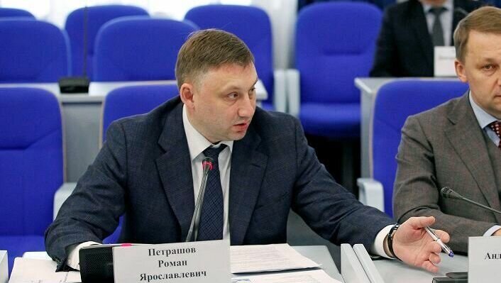     Бывший вице-премьер Ставрополья частично погасил вред обманутому инвестору прямо из тюрьмы, сообщает корреспондент NewsTracker из зала суда.