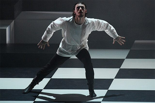    Сергей Полунин в роли Распутина в сцене из балета «Распутин». Фото:  РИА Новости/  Рамиль Ситдиков