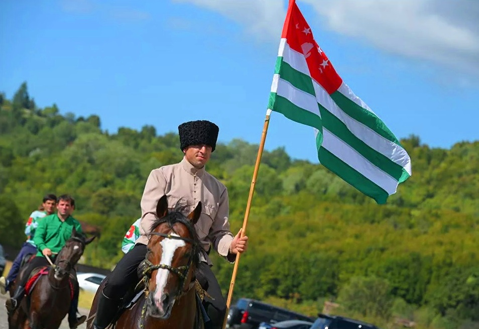 Абхазия люди. Абхазия абхазцы. Абхазия Апсуа. Абхазский джигит. Адыго Абхазская группа.