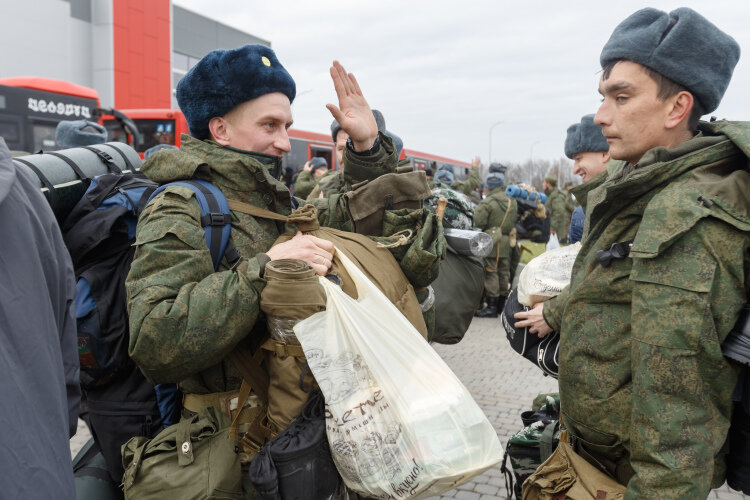  «Если мобилизованный гражданин выступал в качестве созаемщика по кредиту, тогда все условия 377-ФЗ (кредитные каникулы и погашение кредита) распространяются на данный кредит или кредиты» Фото: «БИЗНЕС Online»