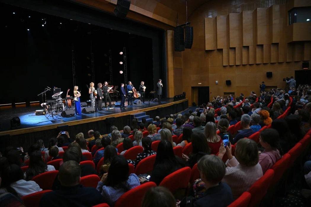     Зал как всегда полон. Фото: vk.com Дмитрий Артюхов