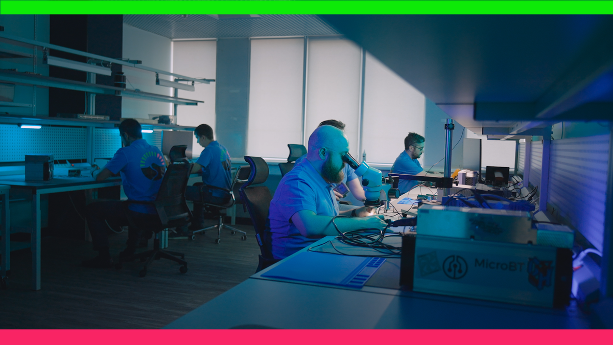 Наши специалисты за работой 