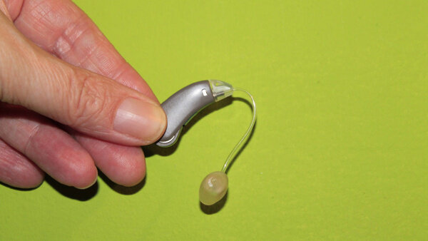 Слуховой аппарат. Фото © PxHere