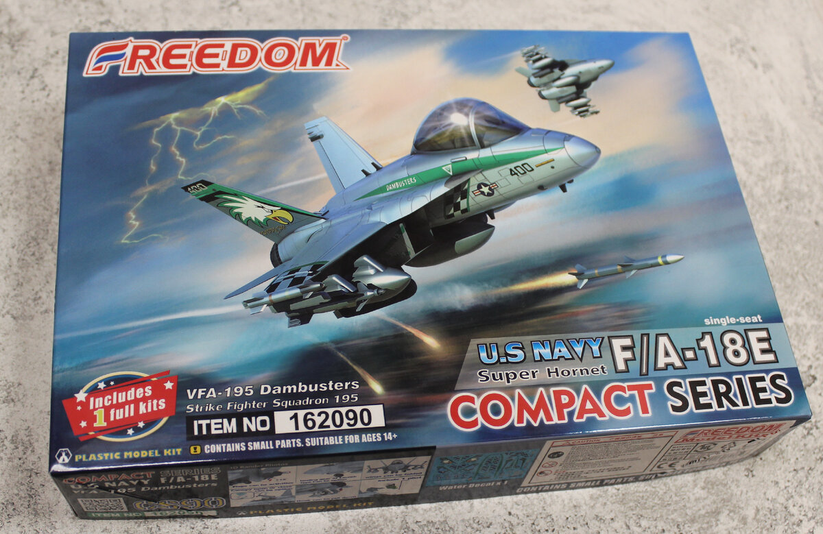  F-18E (Freedom Model Kits, Compact Series 162090)
