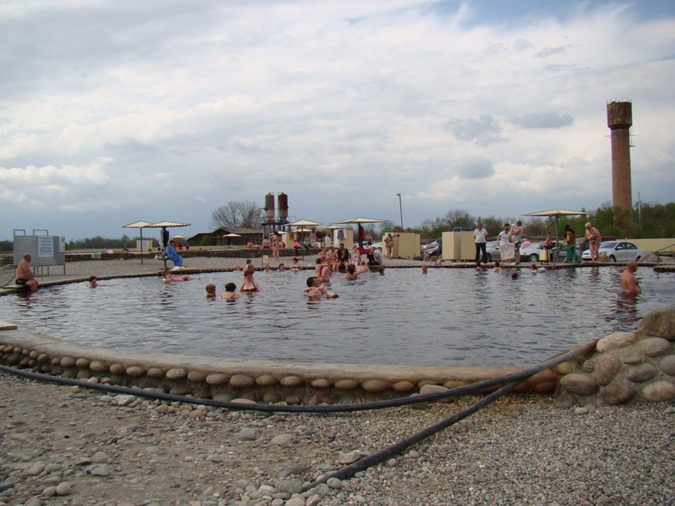 Аушигер термальные источники. Янтарное кабардино-балкария термальный источник. Янтарное аква кабардино-балкария термальный. Нальчик термальные источники гедуко. Аушигер кабардино-балкария.