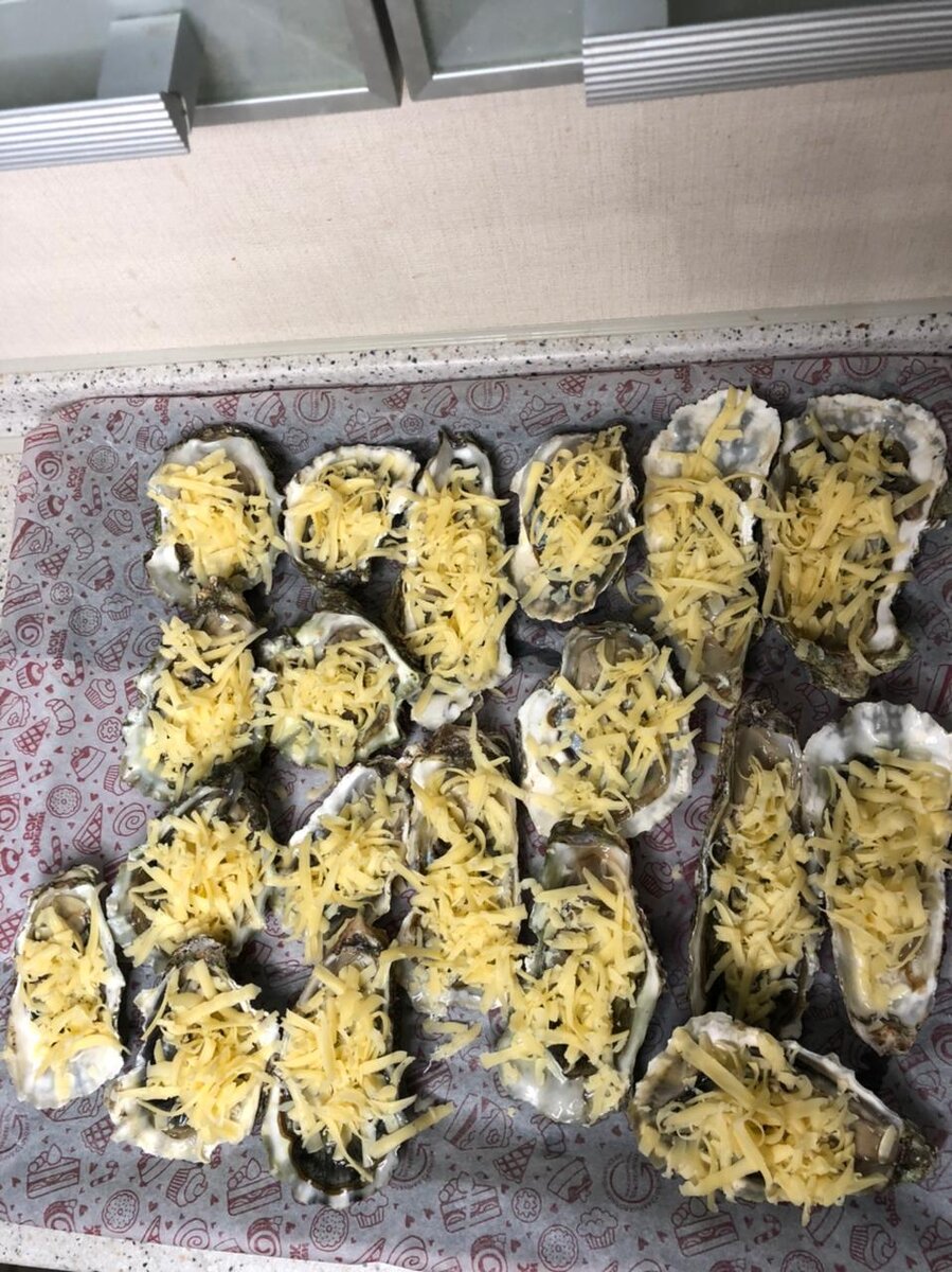 Сыра можно добавить меньше.У меня вкус устрицы немного перебил сыр.